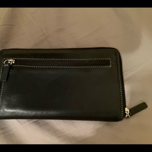 Lodi’s Black Leather Wallet